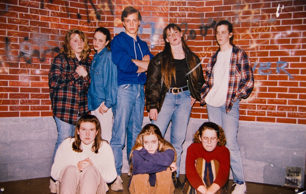 L'équipe de la Original Kids Theatre Company en 95, avec Rachel debout en deuxième position à partir de la gauche.